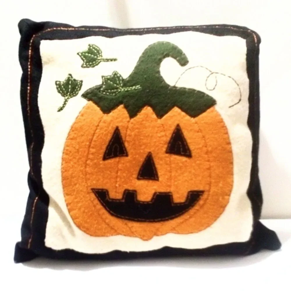 Jack O Lantern Halloween Pillow 16